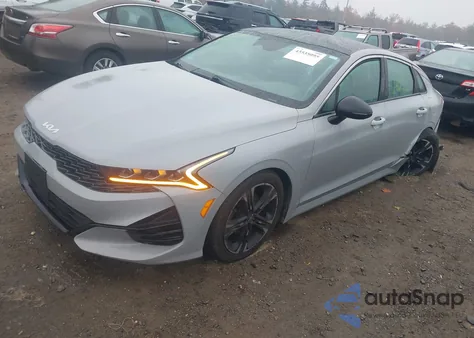 2022 Kia K5 Gt-Line z USA, uszkodzony, nr VIN 5XXG64J22NG083912